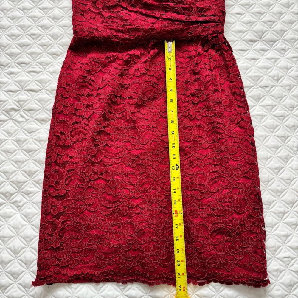 David's Bridal Red Lace Strapless Sweetheart Neckline Mini Dress Size 8 - Picture 4 of 11